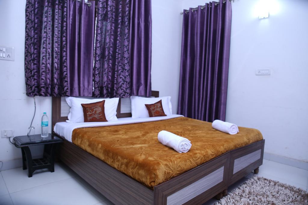 Hotel Airport Land Нью-Делі Номер фото
